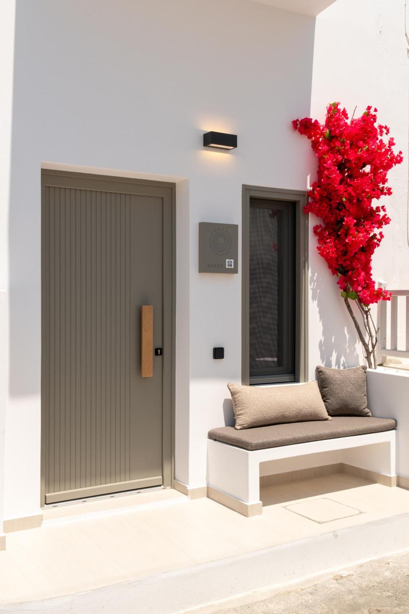 Sunsal Luxury Studios - Earth Naoussa Exterior foto